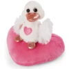 Nici 48264 Schwan Weiß Auf Herzkissen Ca 13cm Plüsch Love Classics GREEN -Nici 48264 01 HA Frei 1791x2048