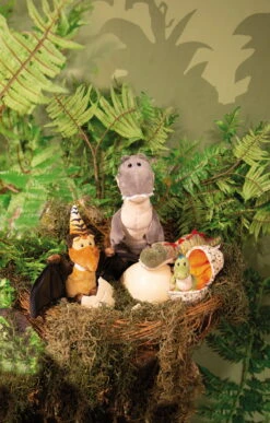 Nici 48817 Dinosaurier Fossily 45cm Liegend Plüsch Kuscheltier Dino GREEN -Nici 48808 14 48813 48811 48803 Milieu 1307x2048 1